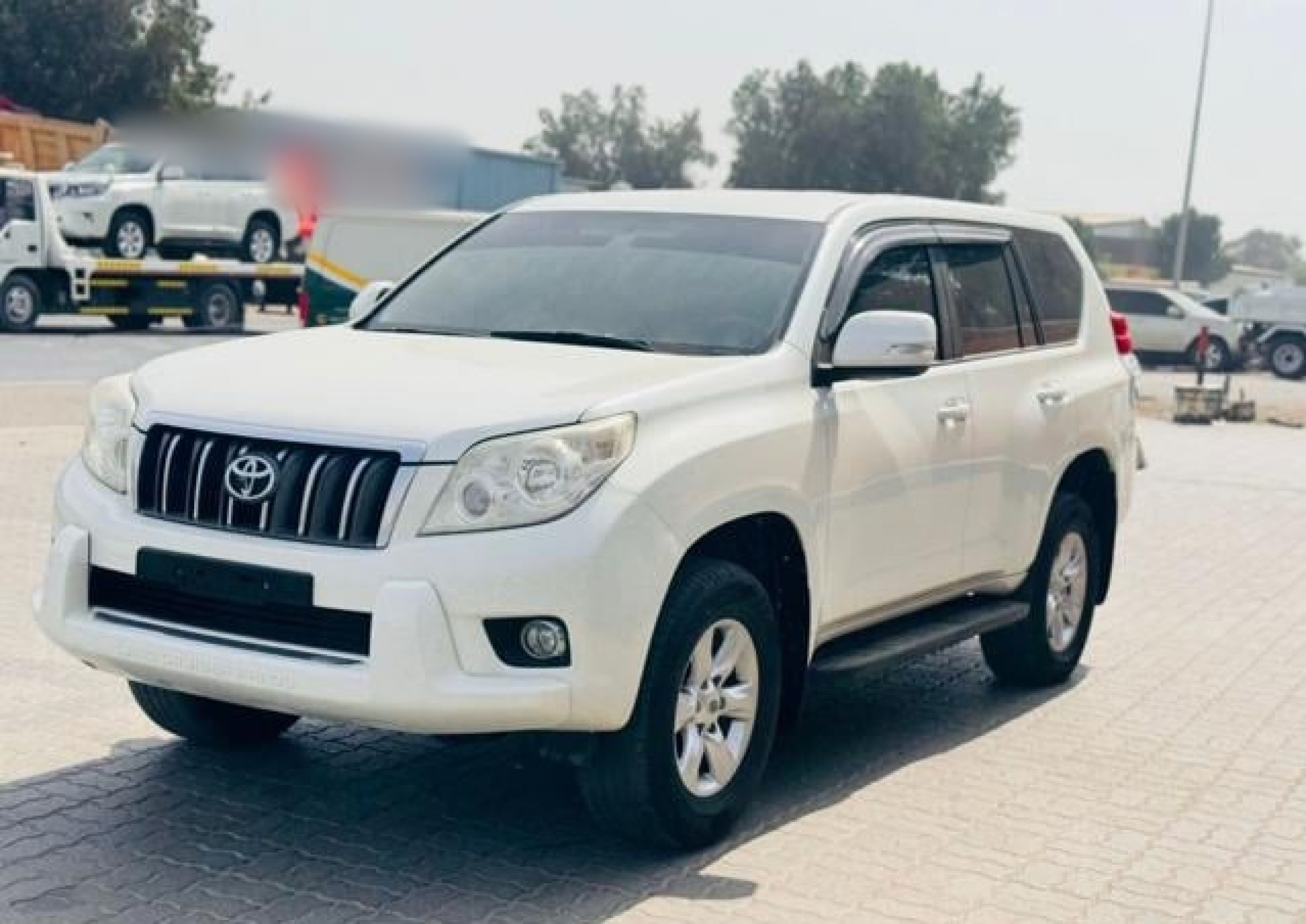TOYOTA Land Cruiser Prado
