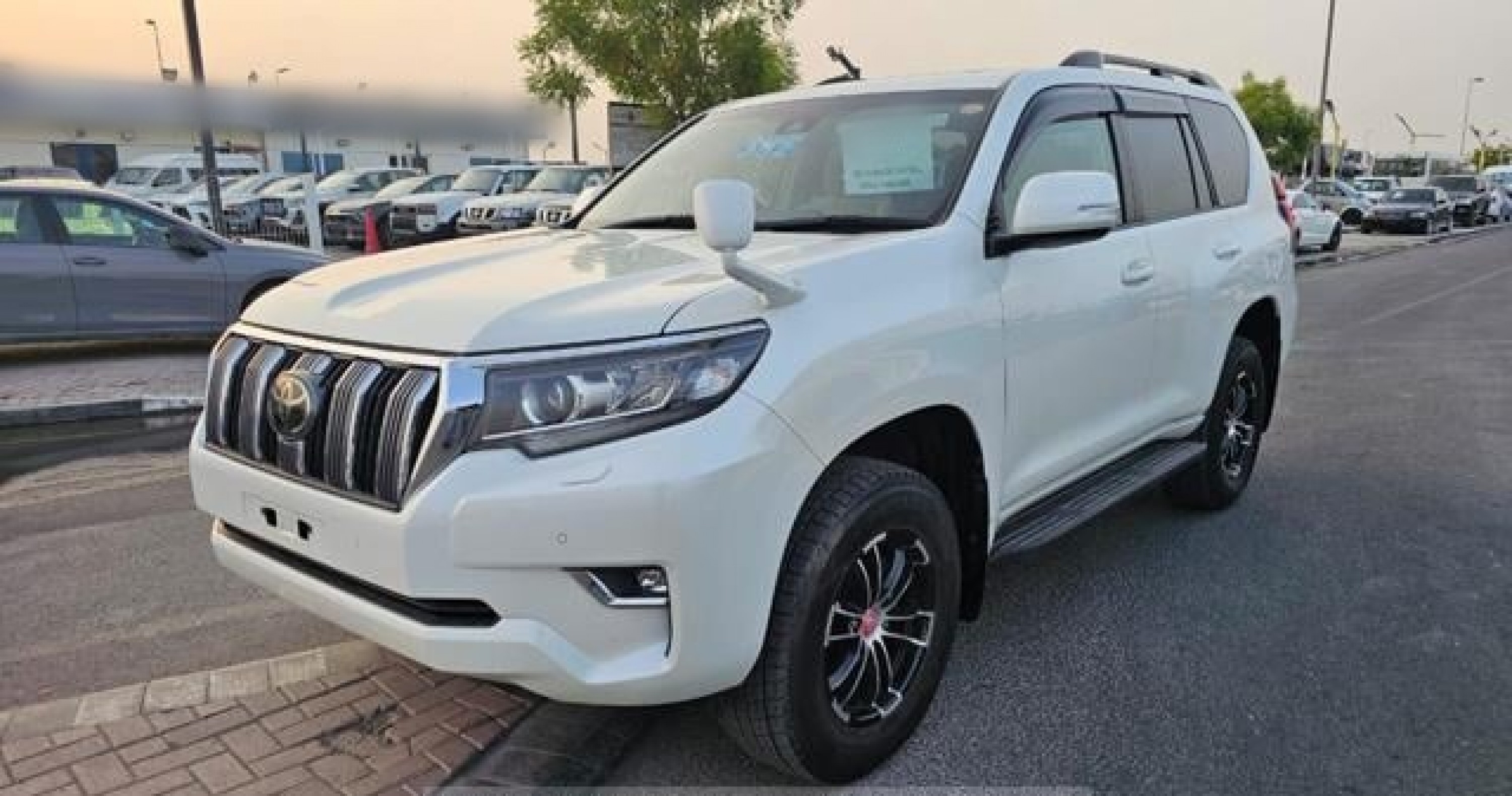 TOYOTA Land Cruiser Prado