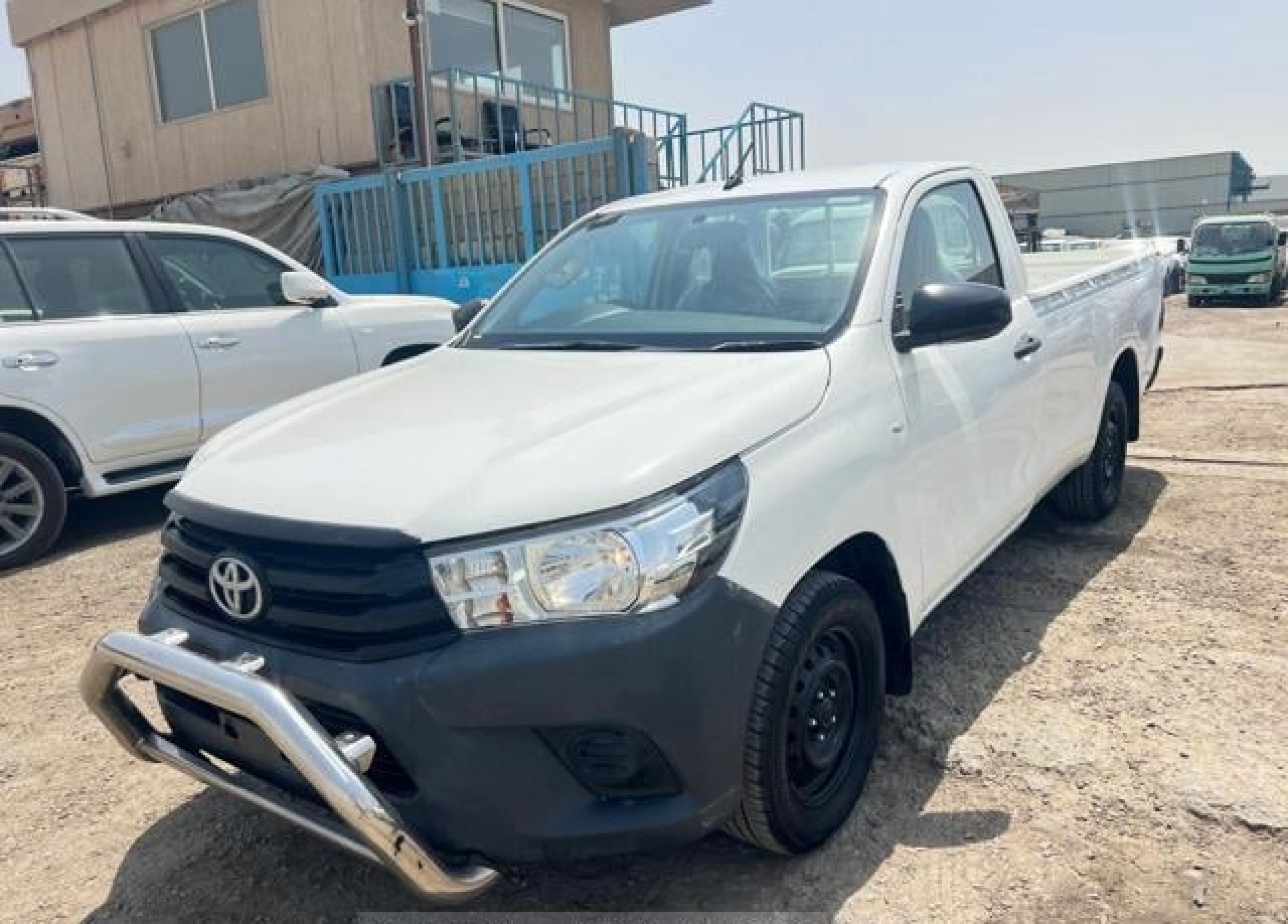 TOYOTA Hilux