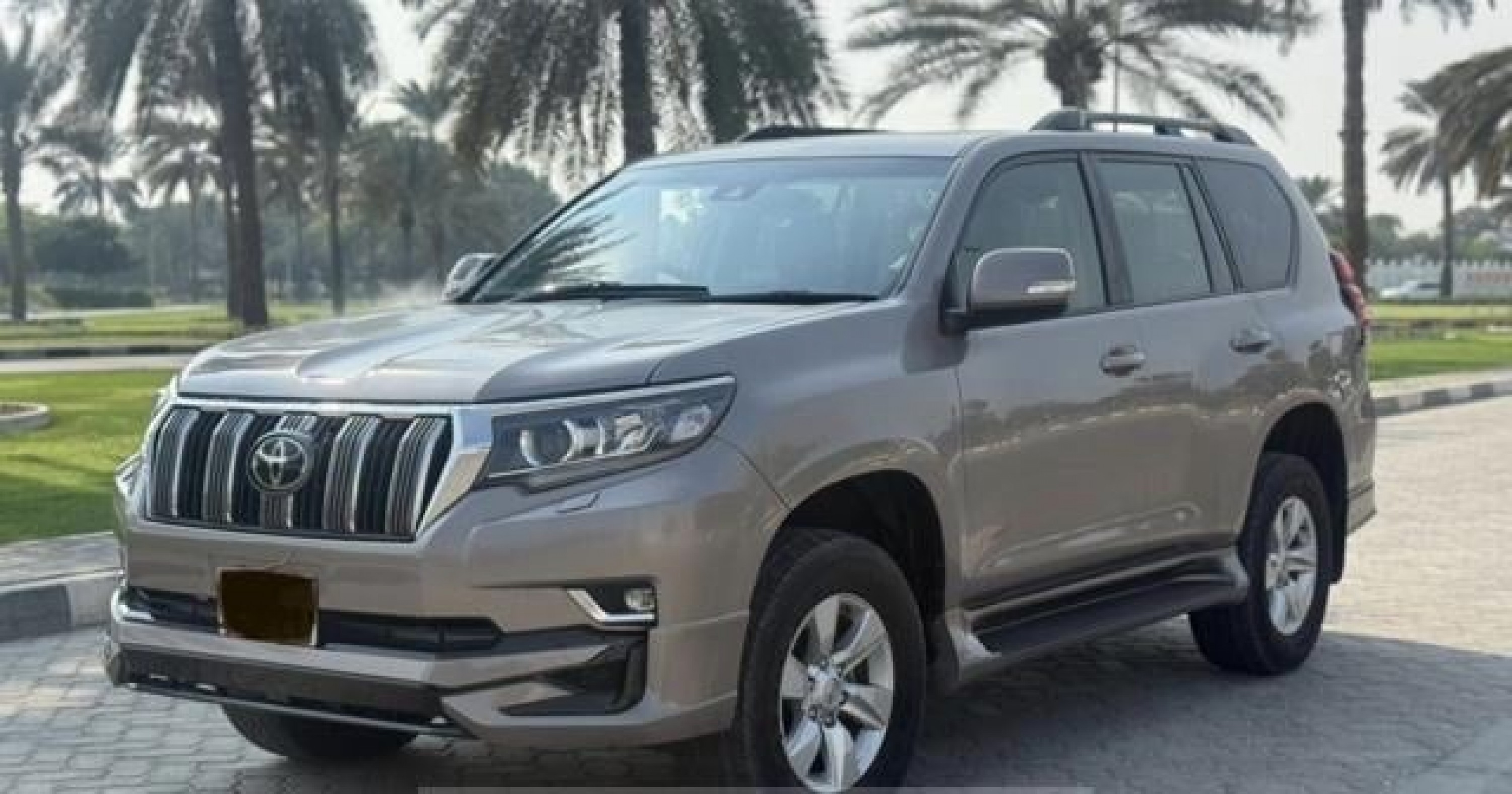 TOYOTA Land Cruiser Prado