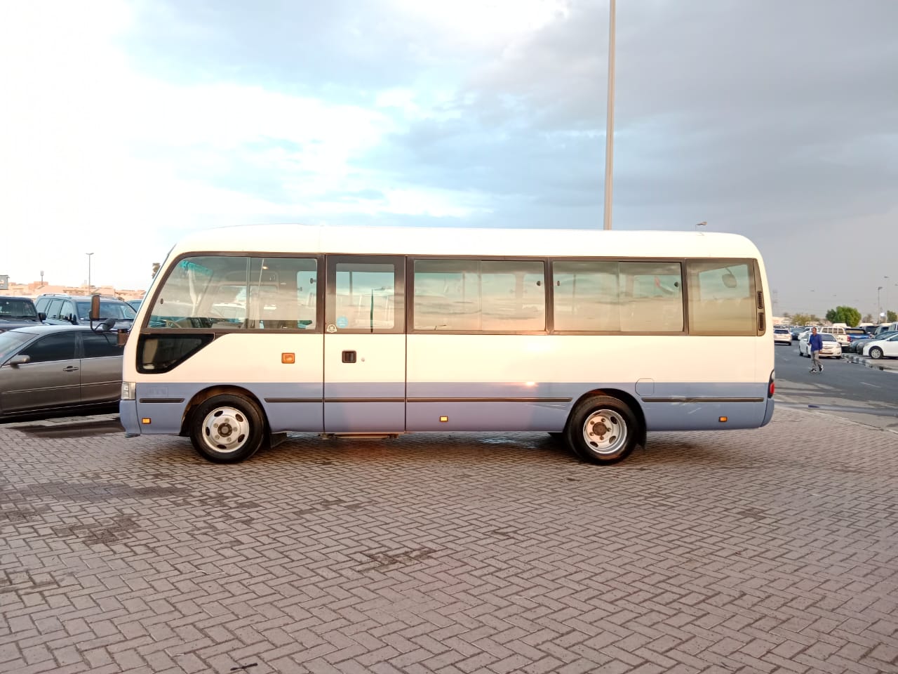 3855 TOYOTA  COASTER A/T 4.0 2WD OTHER