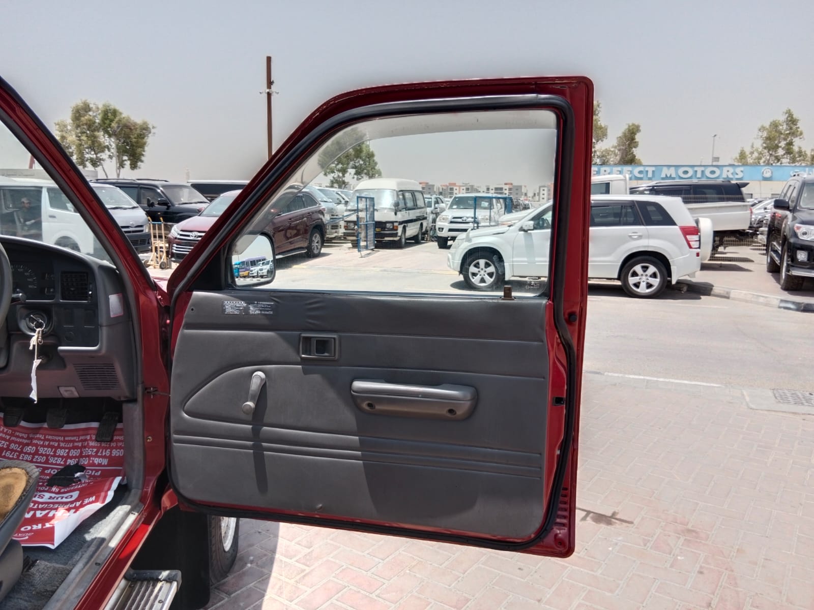 1388 TOYOTA HILUX PICK UP 2.8  RED