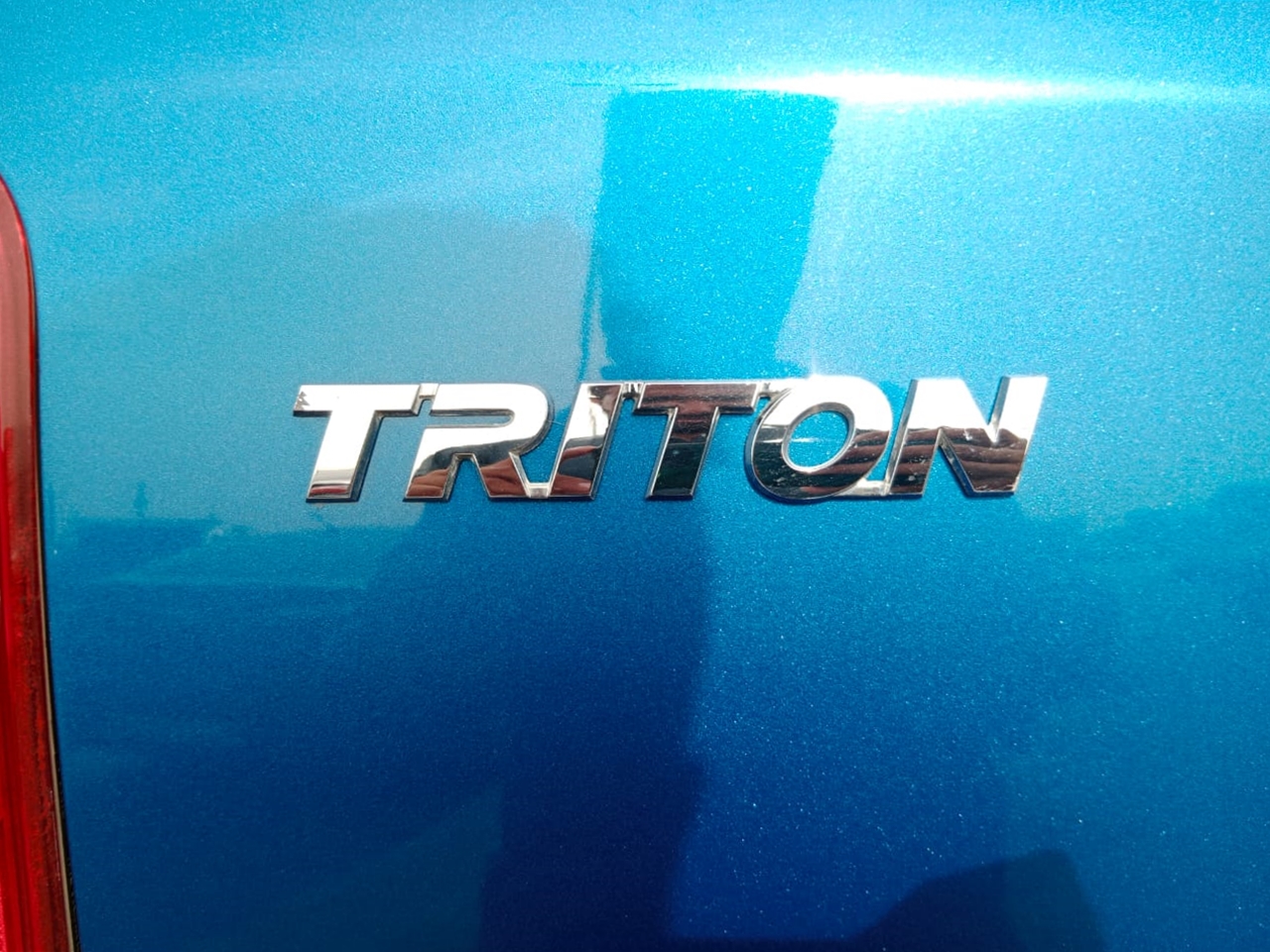 3253 MITSUBISHI TRITON 2.4 4WD A/T BLUE