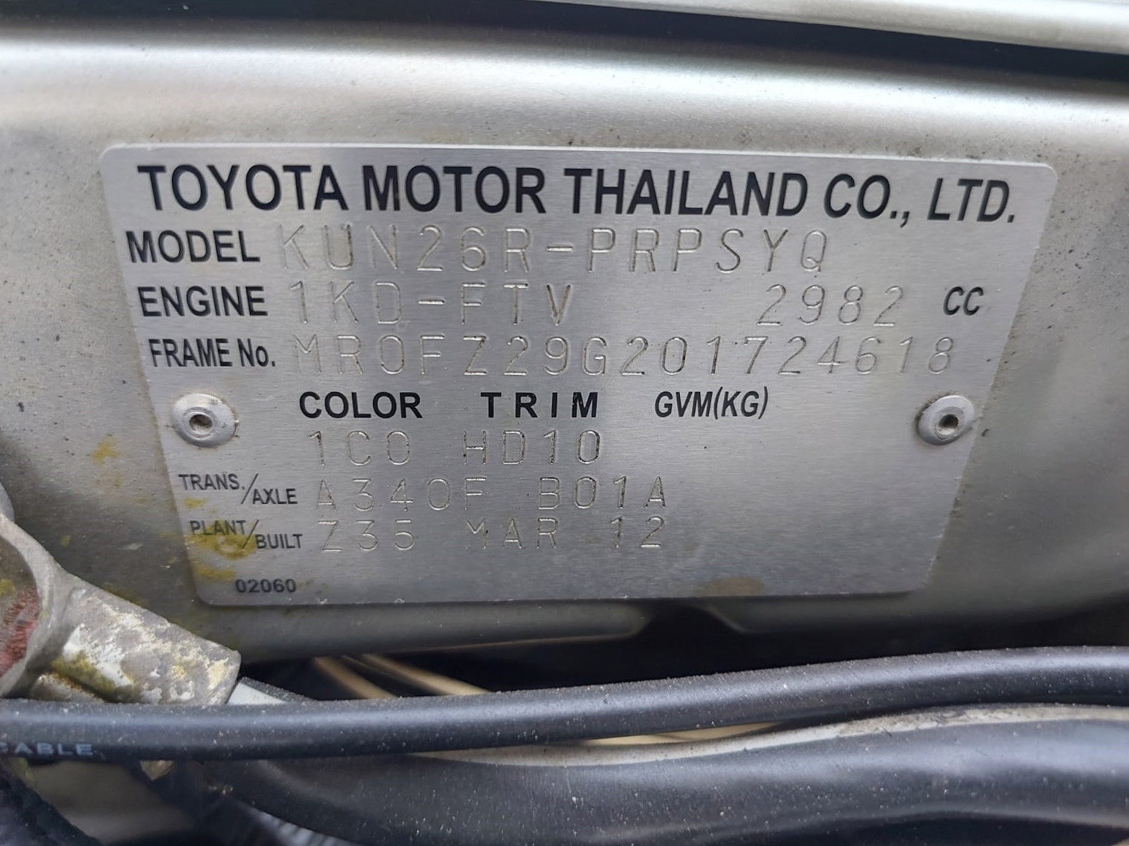 4618 TOYOTA  HILUX 4WD 3.0 A/T SILVER