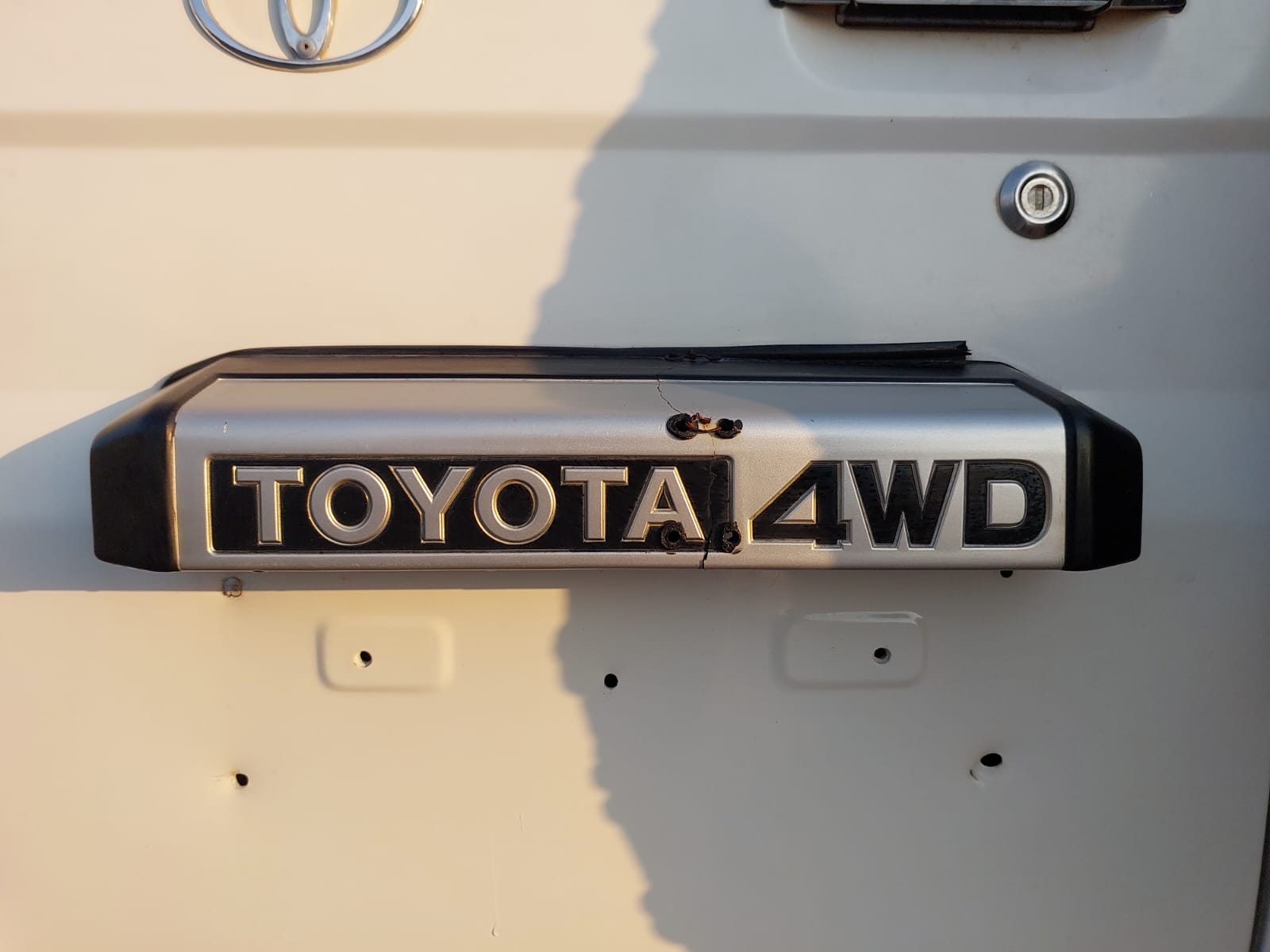 3007  TOYOTA   (AMBULANCE) M/T 4WD WHITE
