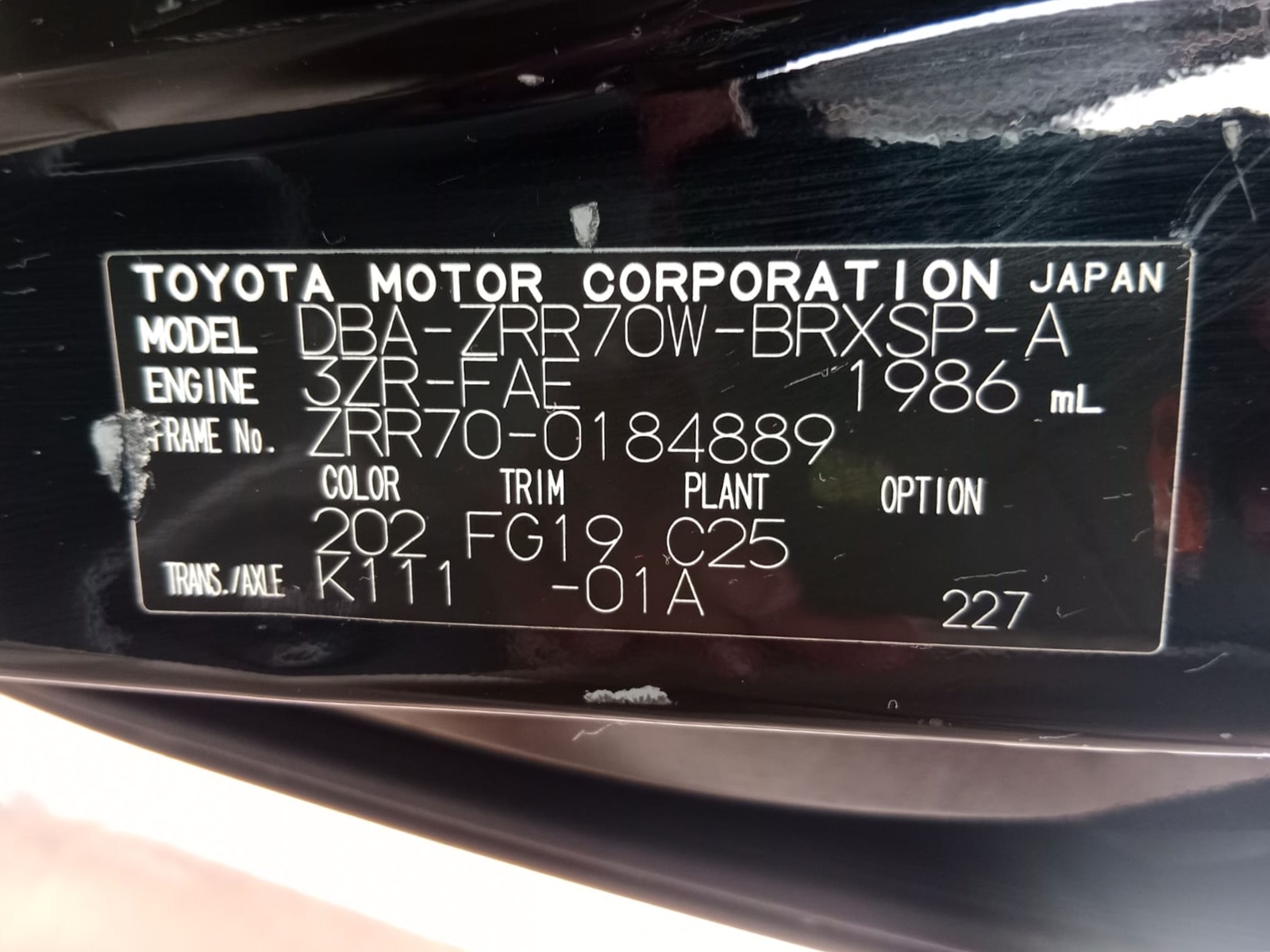 4889  TOYOTA   VOXY A/T 2.0 2WD BLACK