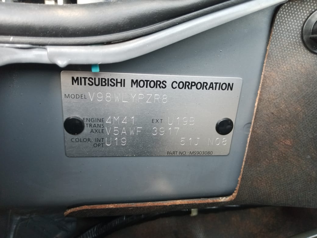 7945 MITSUBISHI PAJERO JEEP 3.2 4WD AT GREY