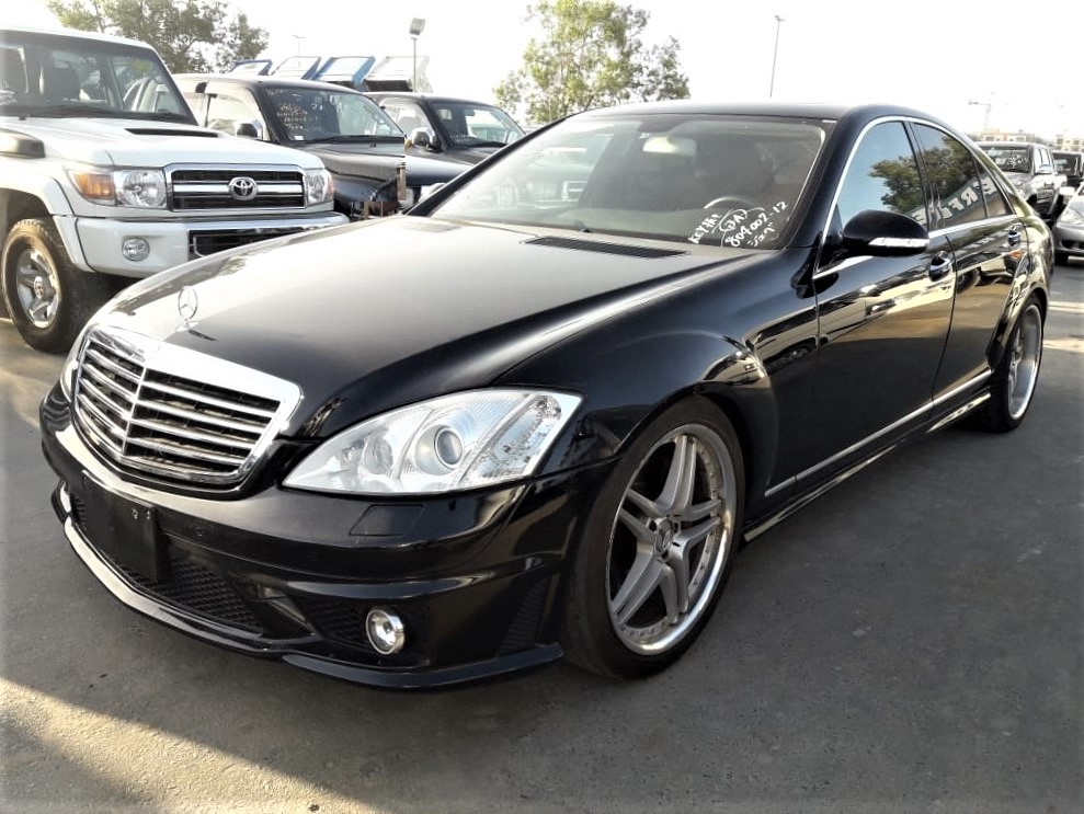 4263 - Mercedes benz 3.5 AT car Black