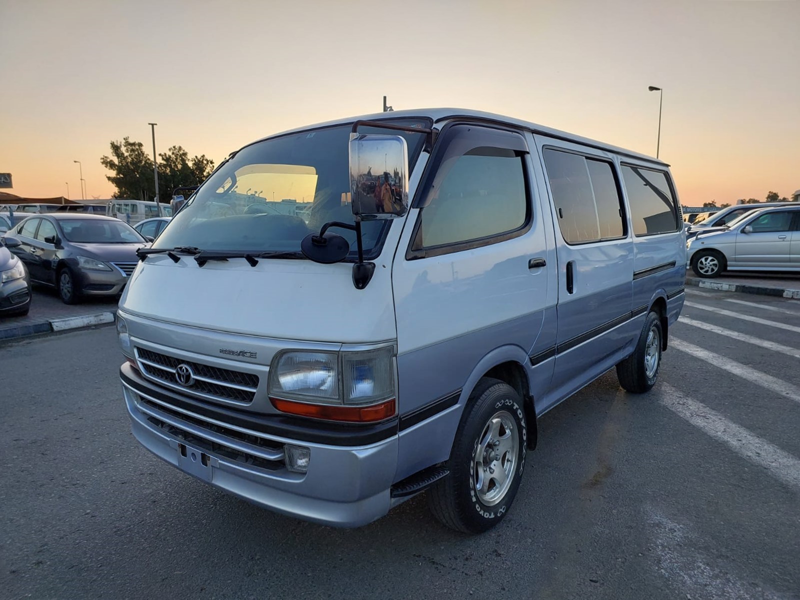 2151 TOYOTA  HIACE 3.0 2WD M/T OTHER